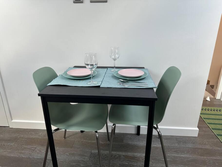 Lovely New Decor Studio - 4 The Southwell London Eksteriør bilde