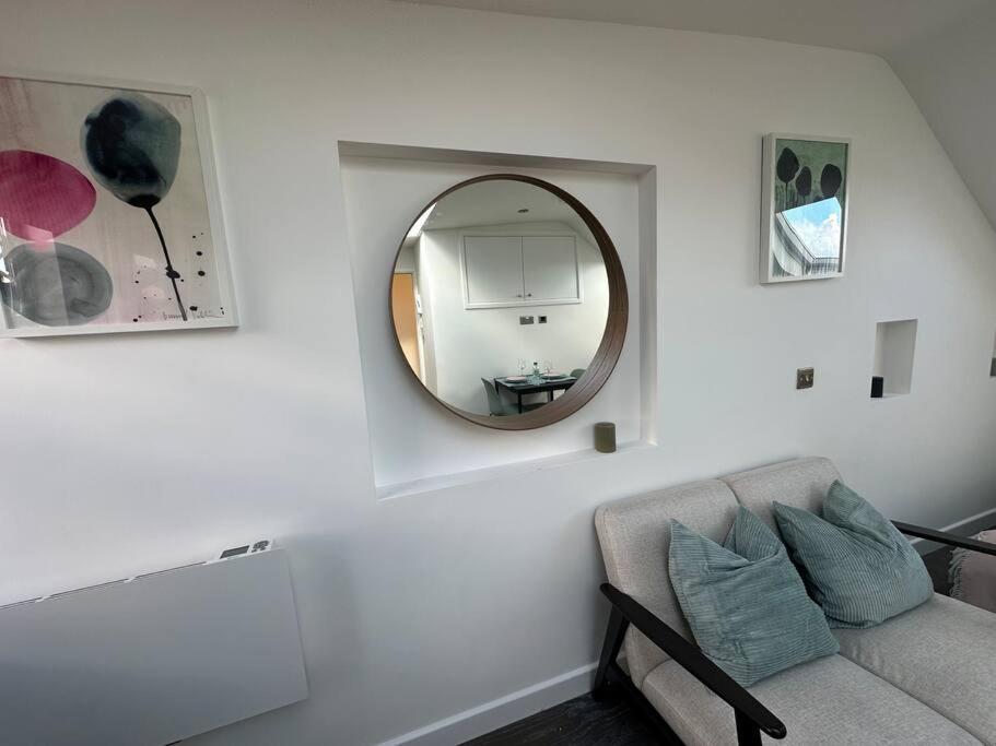 Lovely New Decor Studio - 4 The Southwell London Eksteriør bilde